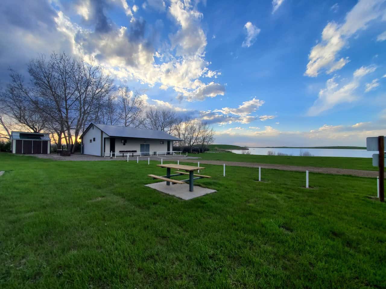 Clear Lake Park Stavely Elks  - The hall is available for event rentals through the Stavely Elks Club. A beautiful spot for a family reunion or wedding style event. With picnic tables, bbqs a playground and large green space