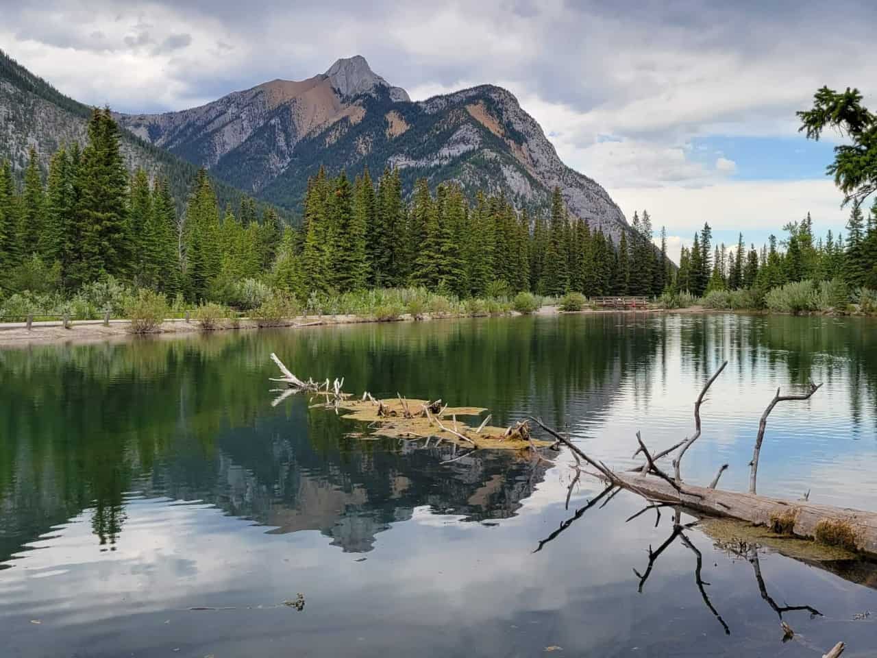 Mount Lorette Ponds in August in all its glory in the Bow Valley Provincial Park.